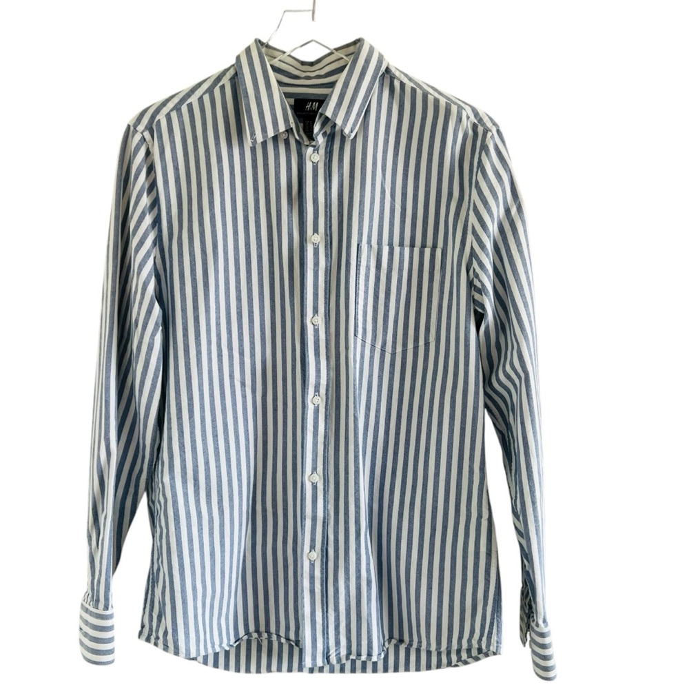 H&M Men's White and Blue Striped Long Sleeve Button Shirt